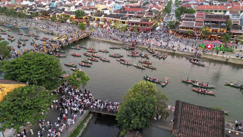 Đà Nẵng bùng nổ du lịch dịp lễ 30.4 – 1.5: Gần 1,5 triệu lượt khách, doanh thu hơn 5.700 tỉ đồng