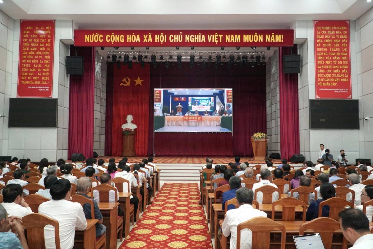 Đoàn đại biểu Quốc hội tỉnh Lâm Đồng tiếp xúc cử tri sau kỳ họp thứ nhất, Quốc hội khóa XVI