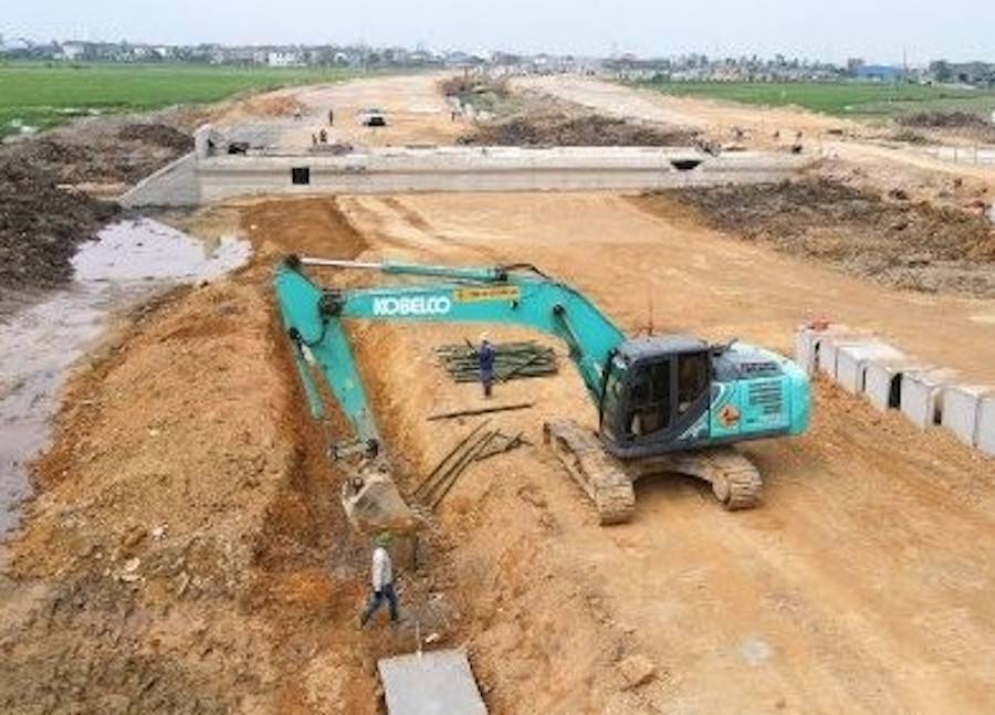 Thi công công trình giao thông trên địa bàn tỉnh Hà Tĩnh 