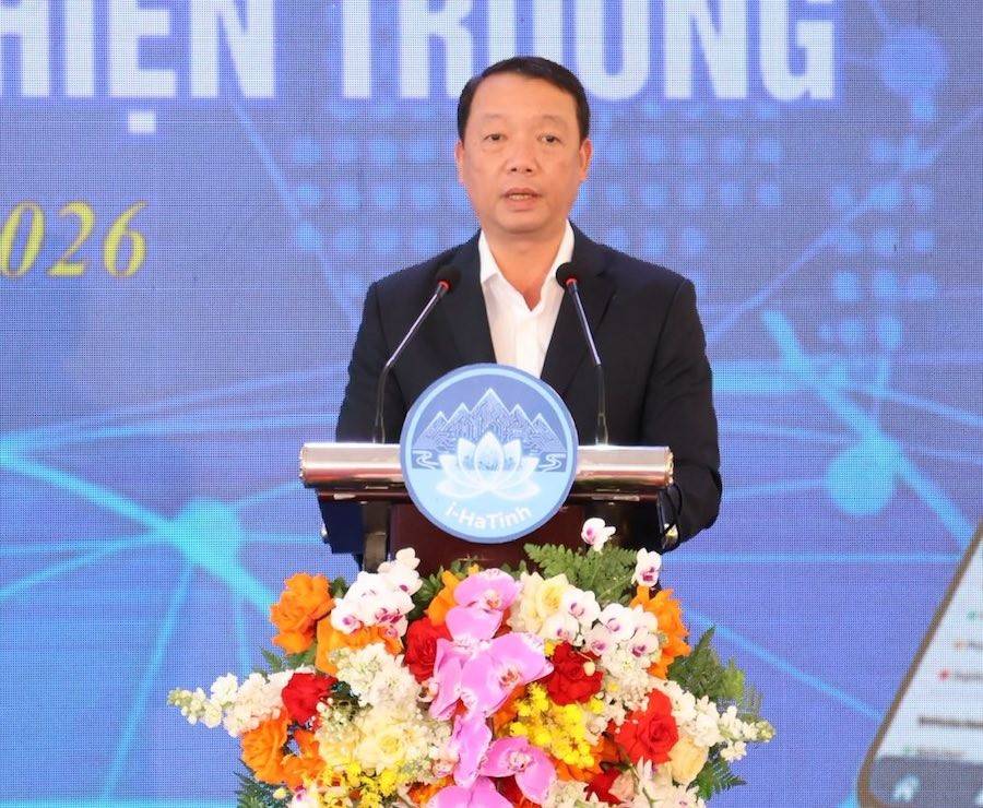 Phát biểu tại buổi lễ, ông Phan Thiên Định - Chủ tịch UBND tỉnh Hà Tĩnh nhấn mạnh: Sự kiện triển khai ứng dụng công dân số Hà Tĩnh tích hợp nền tảng phản ánh hiện trường đánh dấu khởi đầu cho việc quyết tâm xây dựng thành công hạ tầng kỹ thuật chính quyền số, công dân số theo mô hình đô thị thông minh với định hướng nhân dân là trung tâm.