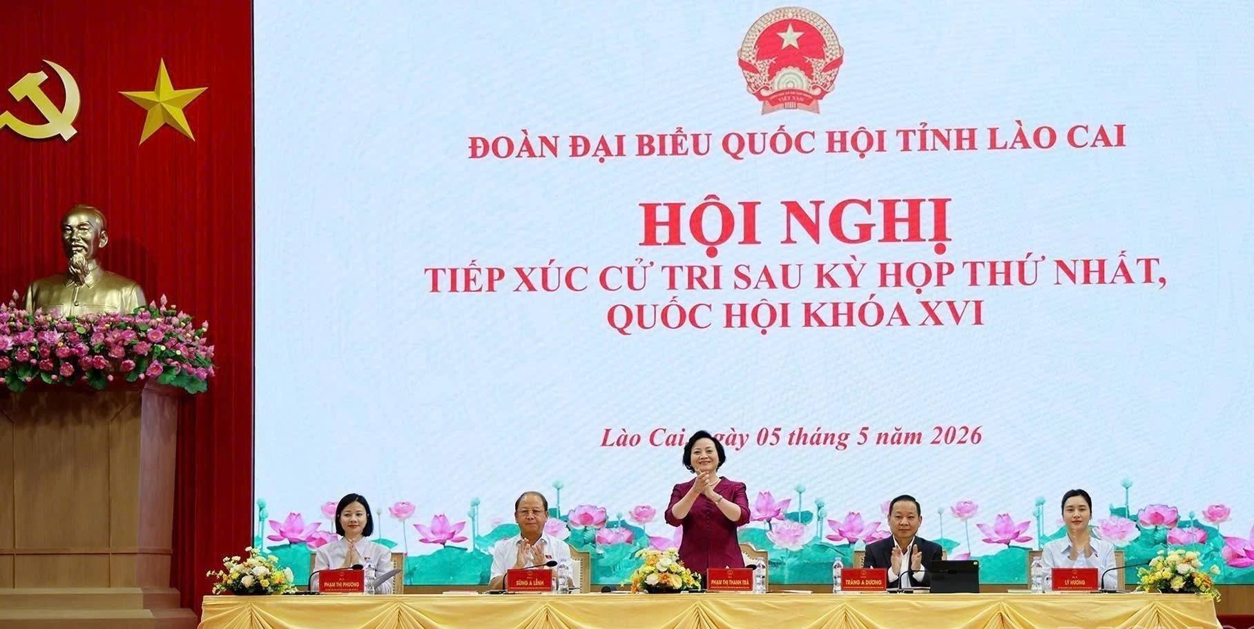 Phó Thủ tướng Phạm Thị Thanh Trà tiếp xúc cử tri Lào Cai sau kỳ họp Quốc hội