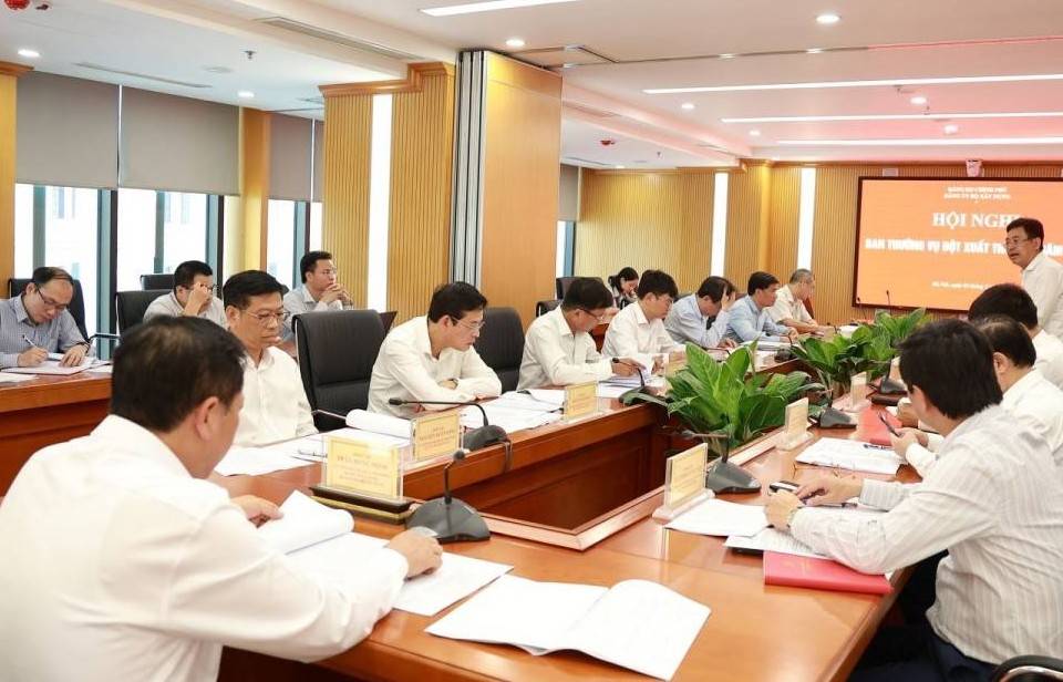 Bộ Xây dựng rà soát đầu tư công trung hạn và xây dựng kịch bản tăng trưởng hai con số