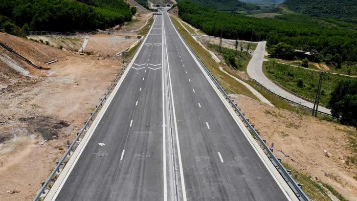Nghiên cứu cao tốc Vũng Áng - Cha Lo, mở trục giao thương quốc tế chiến lược
