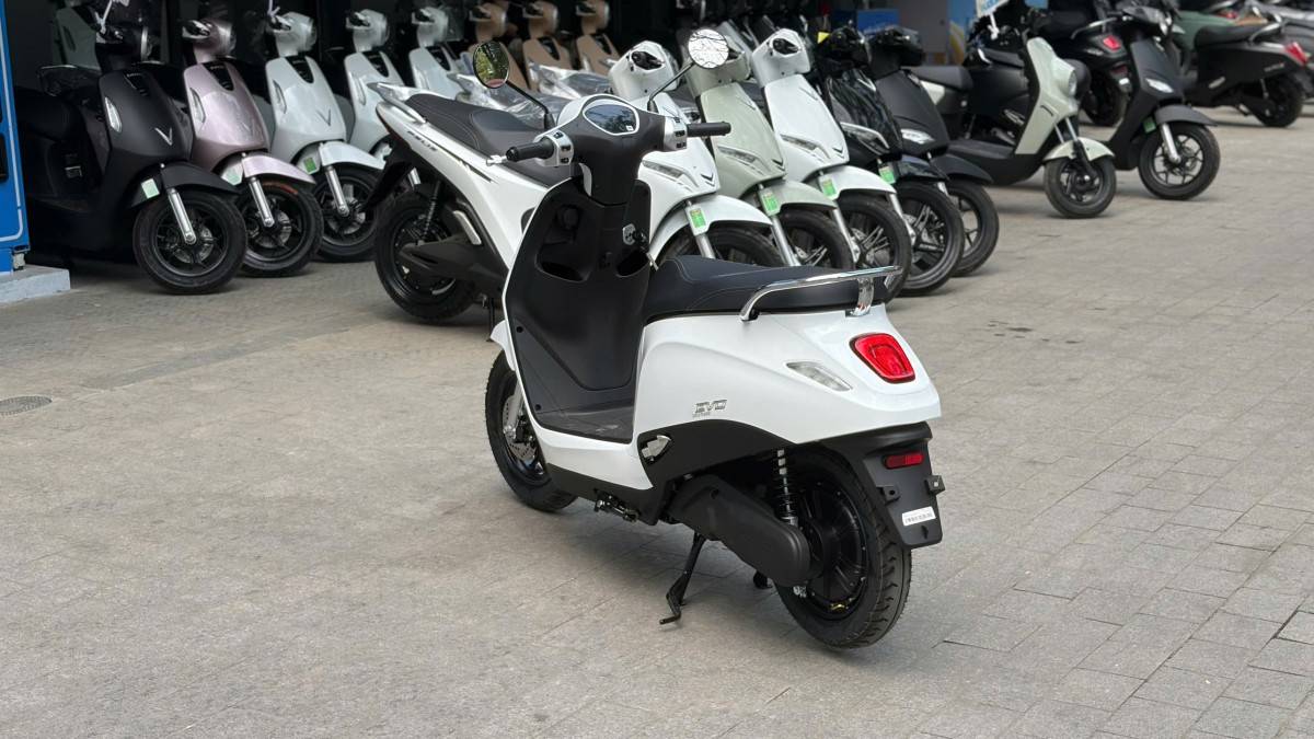 VinFast Evo Lite: Xe điện “quốc dân” mới – giá dễ tiếp cận, công nghệ đổi pin dẫn đầu