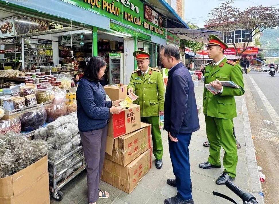 Lào Cai kiểm tra đột xuất an toàn thực phẩm năm 2026, đảm bảo khách quan