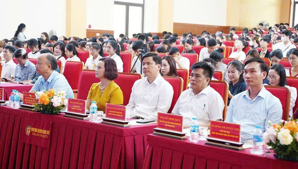 Các đại biểu tham dự