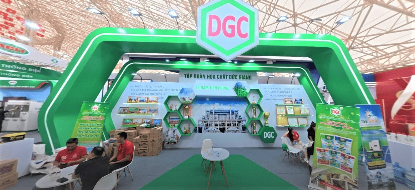 Cổ phiếu DGC vào diện kiểm soát từ 13/5, nguy cơ bị loại khỏi VN30