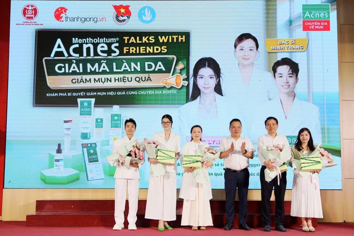 Chuyên gia cảnh báo thói quen khiến mụn trứng cá ngày càng nghiêm trọng ở giới trẻ
