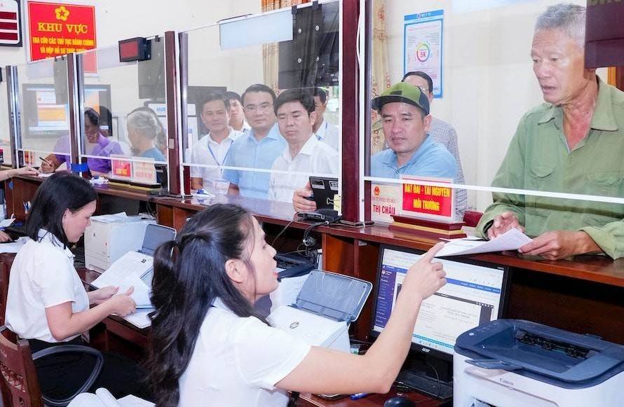 Nghệ An chỉ đạo quyết liệt triển khai cắt giảm, đơn giản hóa TTHC và điều kiện kinh doanh