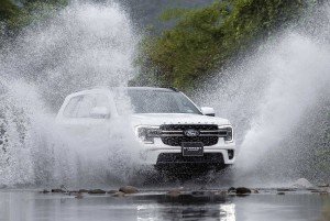 Ford Việt Nam tung loạt Ranger, Everest mới, bổ sung động cơ V6 và công nghệ cao cấp