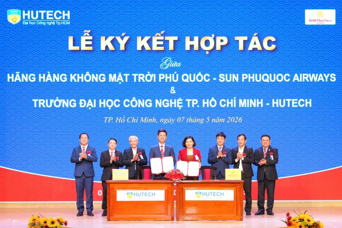 Đại diện Ban Giám hiệu Trường Đại học Công nghệ TP.HCM đã thực hiện ký kết các thoả thuận “Đào tạo nguồn nhân lực gắn liền với nhu cầu của Doanh nghiệp” với các doanh nghiệp.