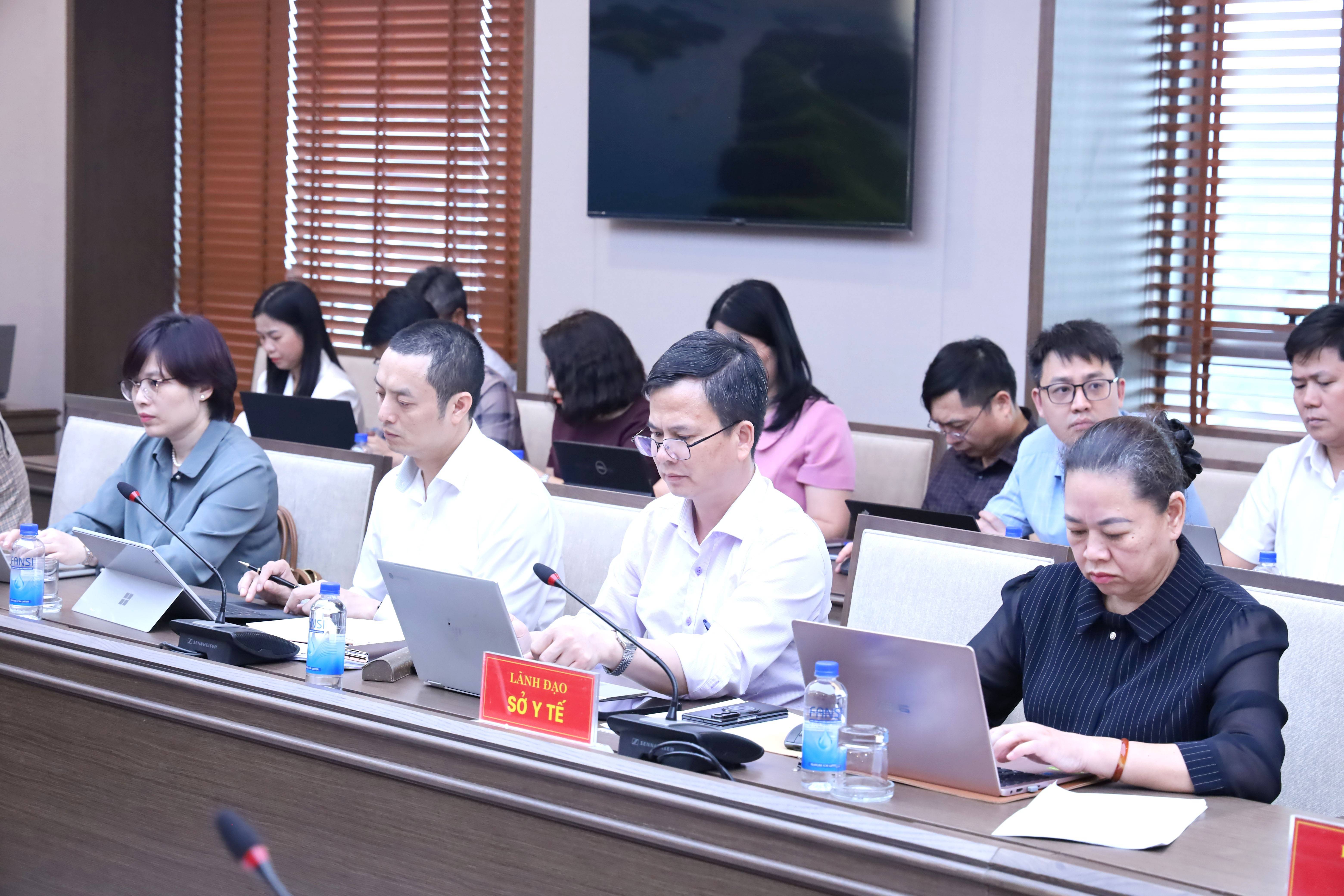 Các đại biểu tham dự hội nghị