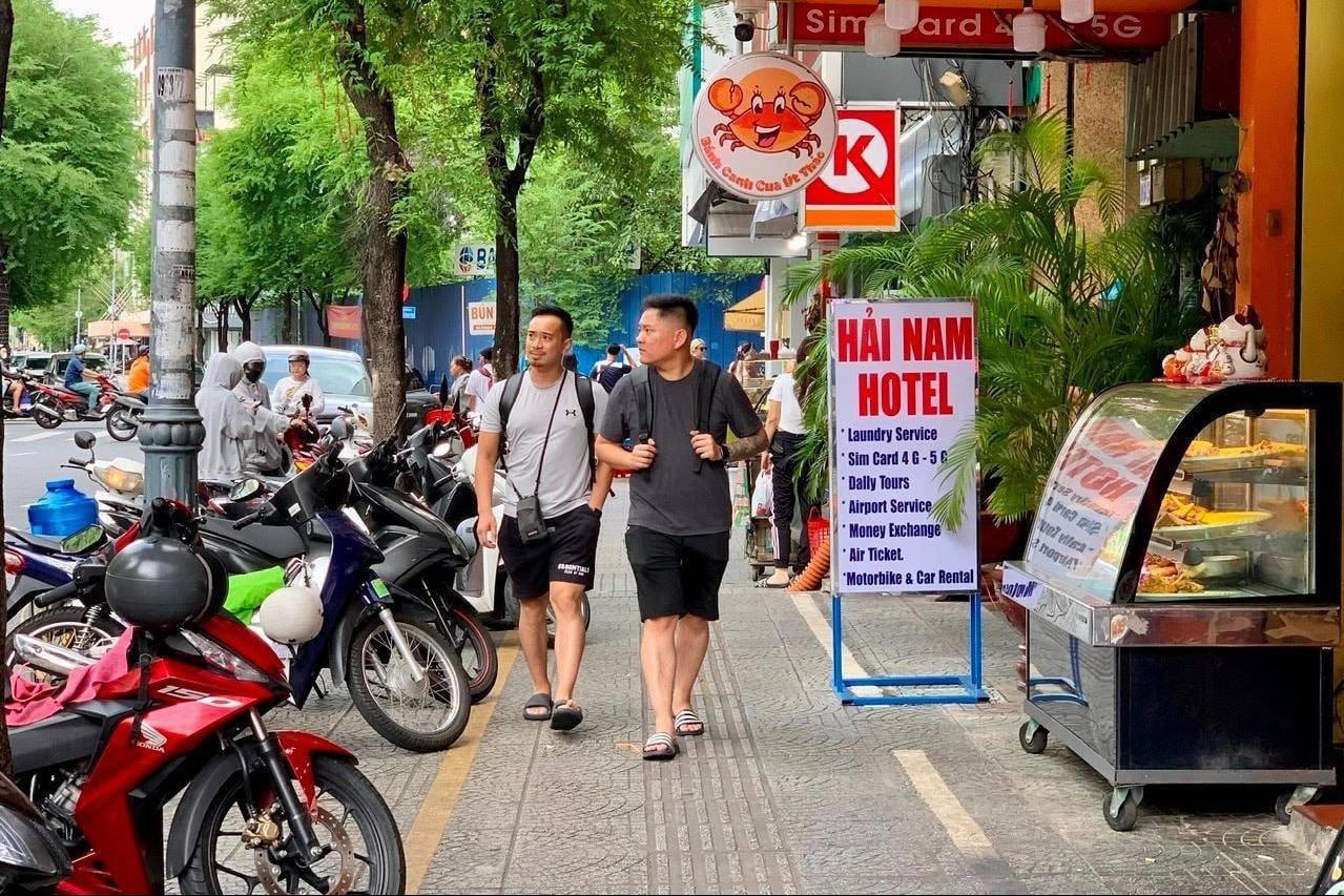 Hà Nội đề xuất tăng mạnh phí sử dụng vỉa hè, lòng đường để trông giữ phương tiện