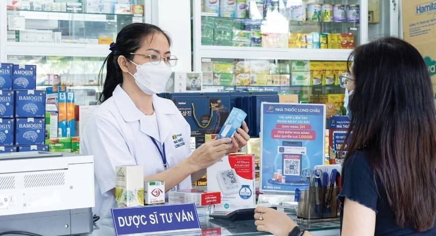 Từ 15/5 tới, hành vi bán thuốc kê đơn không có đơn thuốc sẽ bị phạt đến 20 triệu đồng, nhập khẩu thuốc hết hạn sử dụng phạt đến 80 triệu đồng (Ảnh minh họa).