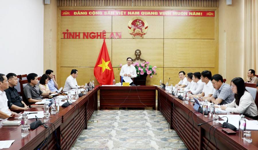 buổi làm việc về phương án đầu tư xây dựng Khu bến Đông Hồi (phường Tân Mai),