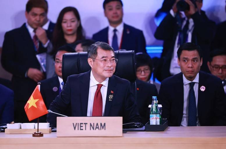 Tại Trung tâm Hội nghị Mactan Expo, Cebu, Philippines, Thủ tướng Chính phủ Lê Minh Hưng và đoàn đại biểu cấp cao Việt Nam đã tham dự lễ khai mạc và phiên họp toàn thể của Hội nghị Cấp cao ASEAN lần thứ 48 (Ảnh: VGP/Nhật Bắc).
