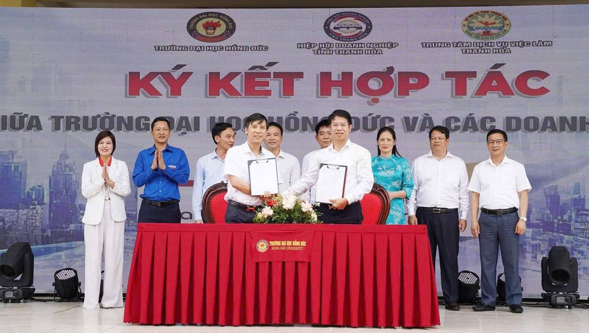Trường Đại học Hồng Đức ký kết hợp tác với đối tác.