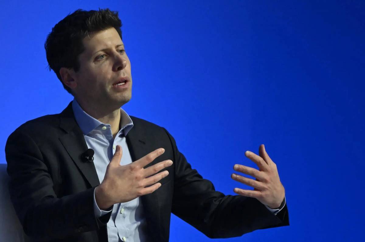 Sam Altman nhiều lần cảnh báo AI sẽ làm thay đổi sâu sắc cấu trúc việc làm, thậm chí có thể tác động tới cả những vị trí quản trị cấp cao.