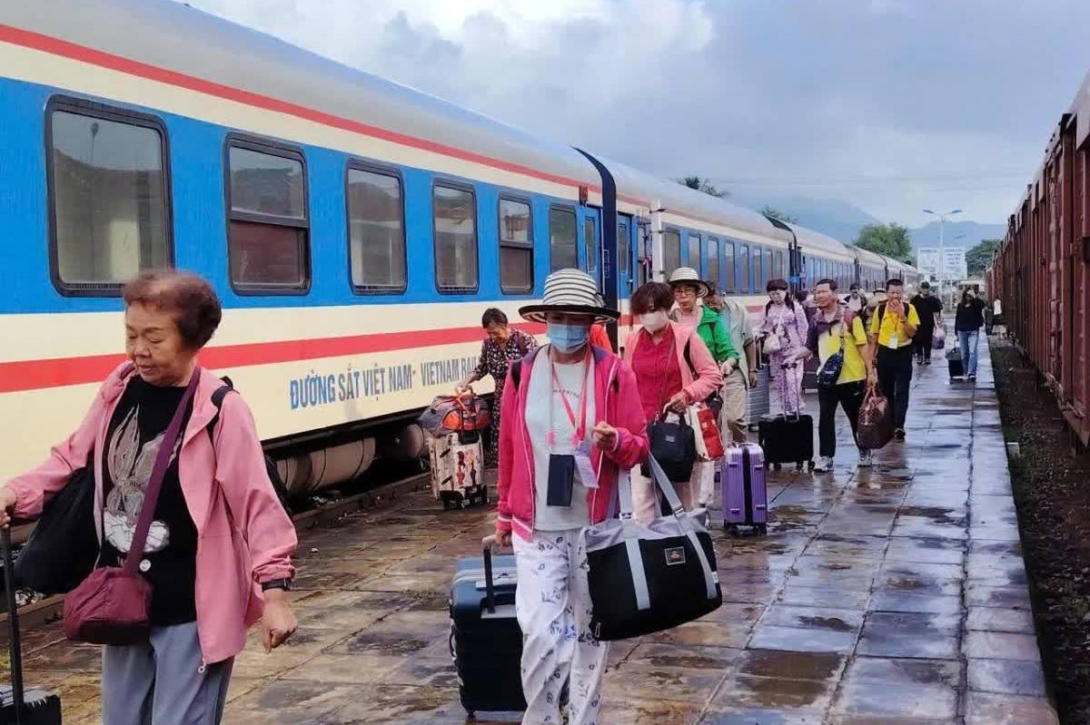 Ngành đường sắt tăng trưởng ngược chiều giá nhiên liệu