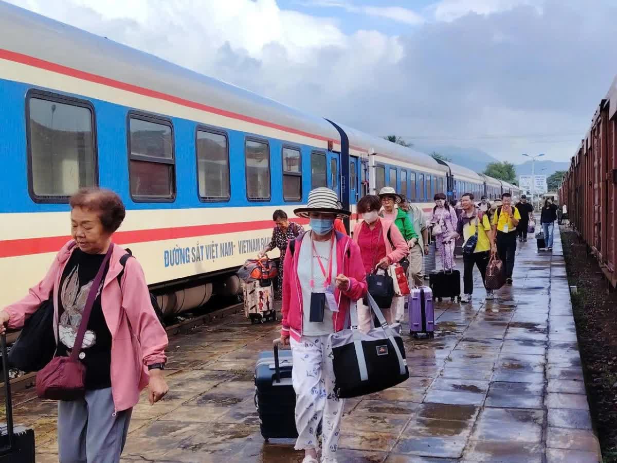 Ngành đường sắt tăng trưởng ngược chiều giá nhiên liệu