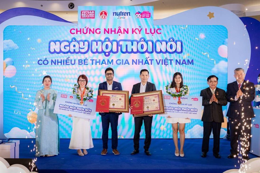 Ngày hội thôi nôi xác lập kỷ lục Việt Nam với 680 gia đình tham gia
