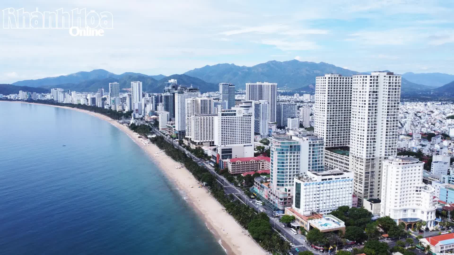 Khánh Hòa tăng trưởng GRDP 8,37%, thu ngân sách hơn 18.389 tỷ