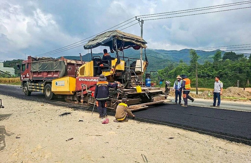 Theo chủ đầu tư, để bảo đảm tiến độ theo chỉ đạo của lãnh đạo UBND TP. Đà Nẵng, các đơn vị đang tổ chức thi công liên tục, kể cả trong thời gian nghỉ lễ.
