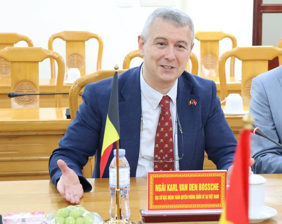 Ngài Karl Van den Bossche - Đại sứ Đặc mệnh toàn quyền Vương quốc Bỉ tại Việt Nam 