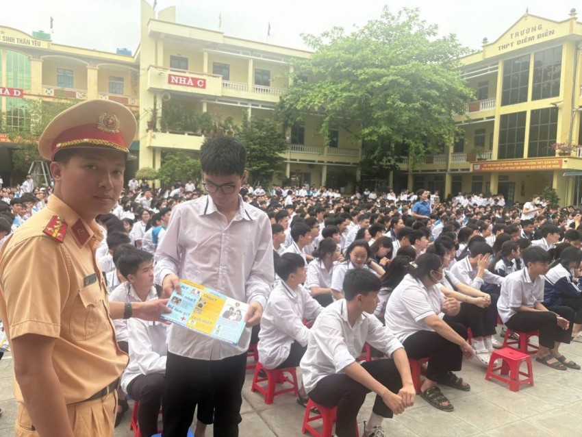 Thường xuyên phối hợp với các cơ sở giáo dục tổ chức các buổi ngoại khóa
