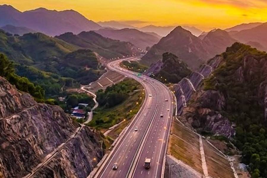 Dự án cao tốc Vinh - Thanh Thuỷ (Nghệ An) là một trong trõng dự án giao thông trọng điểm sắp được khởi công xây dựng (ảnh minh hoạ; Nguồn: Internet)