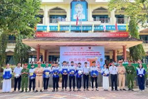 Tăng cường tuyên truyền, phổ biến giáo dục pháp luật và hướng dẫn kỹ năng lái xe an toàn cho học sinh