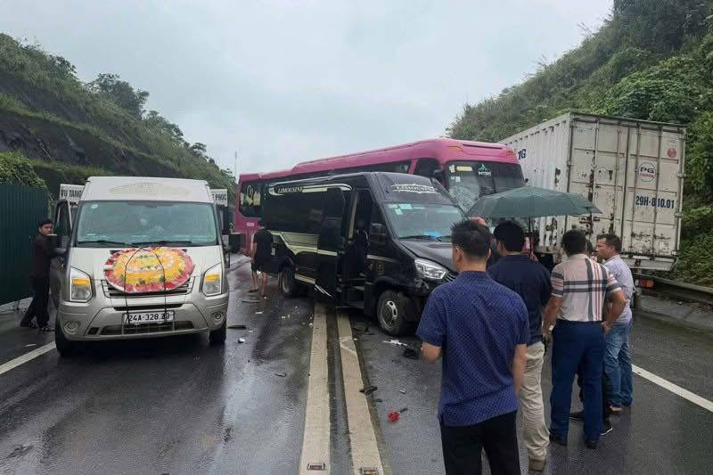 Doanh nghiệp vận tải Lào Cai nâng cao ý thức phòng ngừa tai nạn giao thông từ gốc