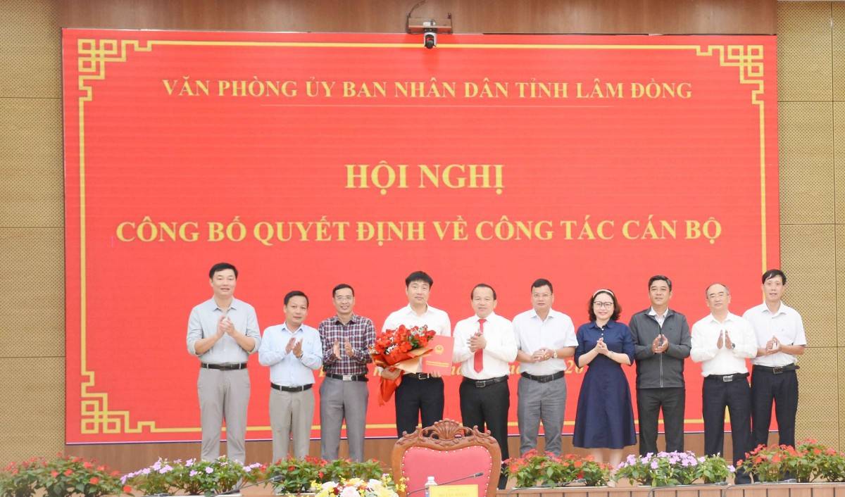 Kiện toàn nhân sự Trung tâm Phục vụ hành chính công Lâm Đồng: Tạo đà đẩy mạnh chuyển đổi số và hỗ trợ doanh nghiệp