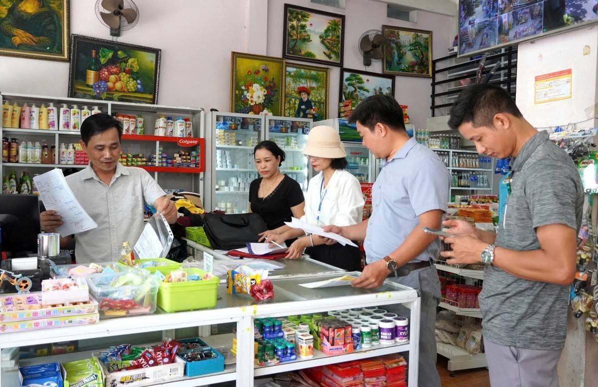 Quảng Trị: Phường Đồng Hới bảo đảm an toàn thực phẩm cho mùa du lịch