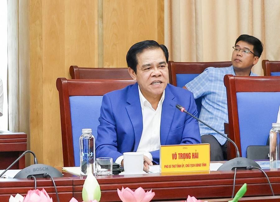 Chủ tịch UBND tỉnh Nghệ An Võ Trọng Hải bày tỏ sự vui mừng khi đón nhà đầu tư và khẳng định việc lựa chọn tỉnh Nghệ An của Công ty là một quyết định sáng suốt dựa trên nhiều lợi thế chiến lược. 