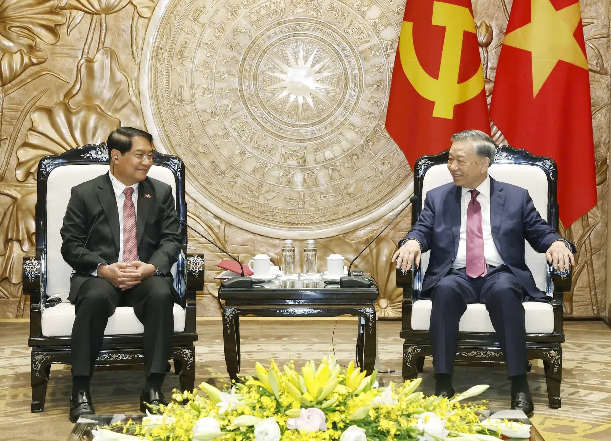 Tổng Bí thư, Chủ tịch nước Tô Lâm tiếp ông Athsaphangthong Siphandone, Ủy viên T.Ư Đảng, Bí thư Thành ủy, Chủ tịch HĐND thủ đô Vientiane, Lào  ẢNH: TTXVN