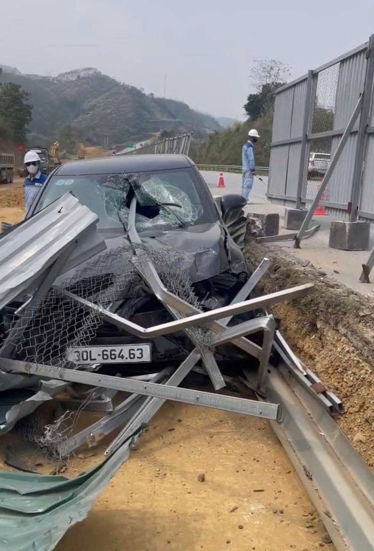 Hiệp hội Doanh nghiệp Lào Cai kiến nghị tháo “nút thắt” vật liệu và siết an toàn trên cao tốc Nội Bài - Lào Cai