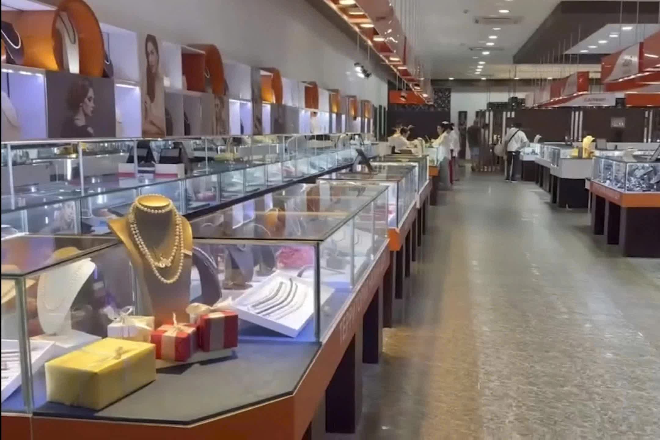 Lao động người nước ngoài có dấu hiệu vi phạm quy định xuất nhập cảnh tại Khánh Hòa