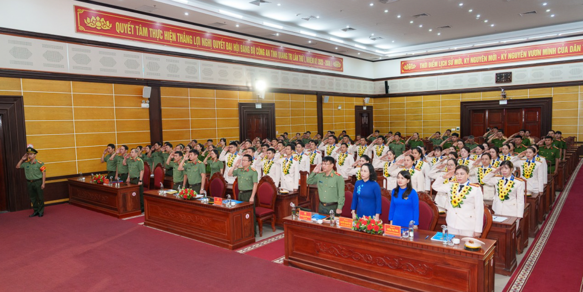 Quảng Trị biểu dương 40 cá nhân điển hình thanh niên, phụ nữ công an tiêu biểu