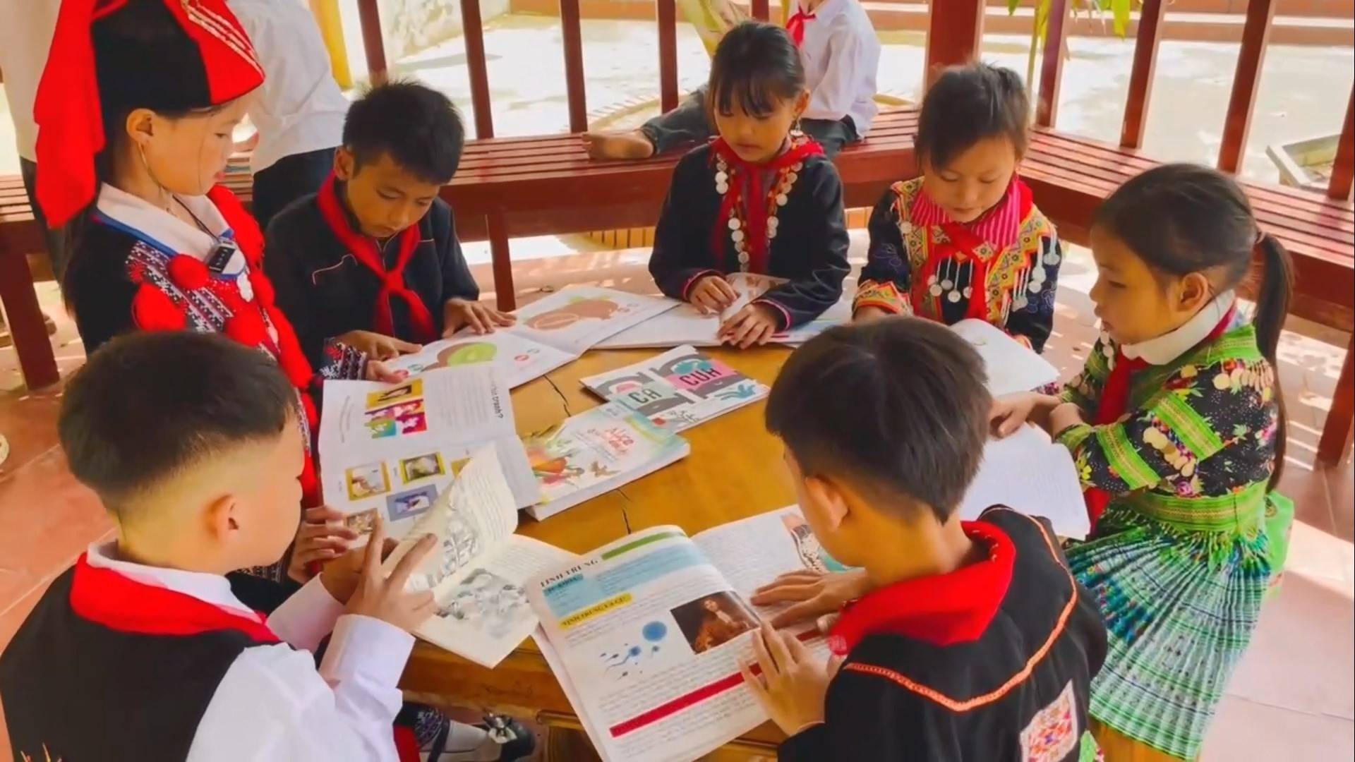 Lan tỏa văn hóa đọc ở Mỏ Vàng: Những “đại sứ sách” nhỏ tuổi nơi vùng cao Lào Cai