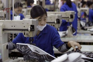 Bộ Ngoại giao đề xuất siết quản lý, tăng bảo vệ lao động Việt Nam làm việc cho tổ chức nước ngoài