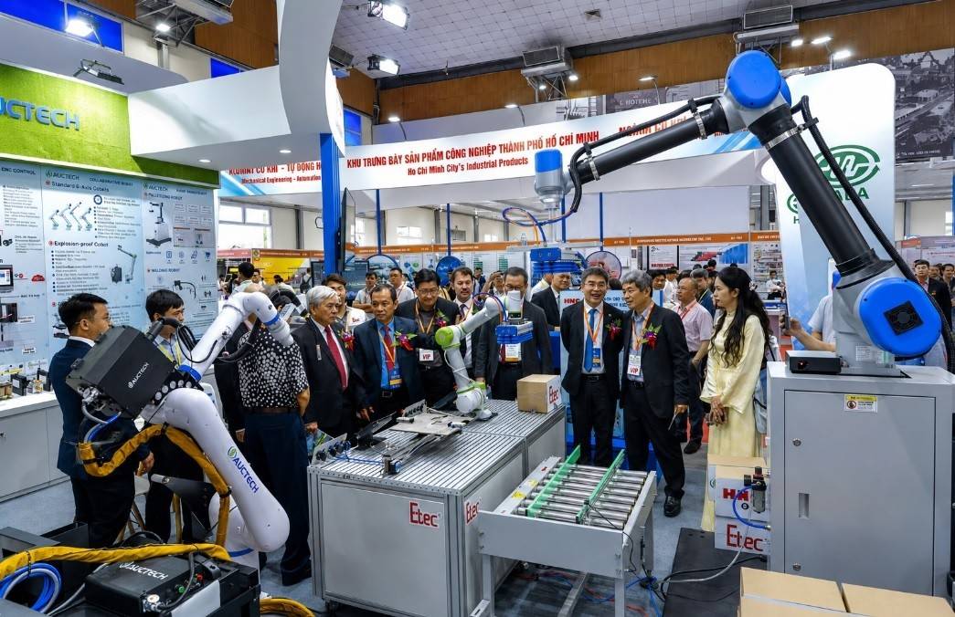 Triển lãm quy tụ hơn 350 gian hàng của 280 doanh nghiệp và tổ chức trong nước và quốc tế, trưng bày, giới thiệu sản phẩm, công nghệ mới trong ngành công nghiệp.