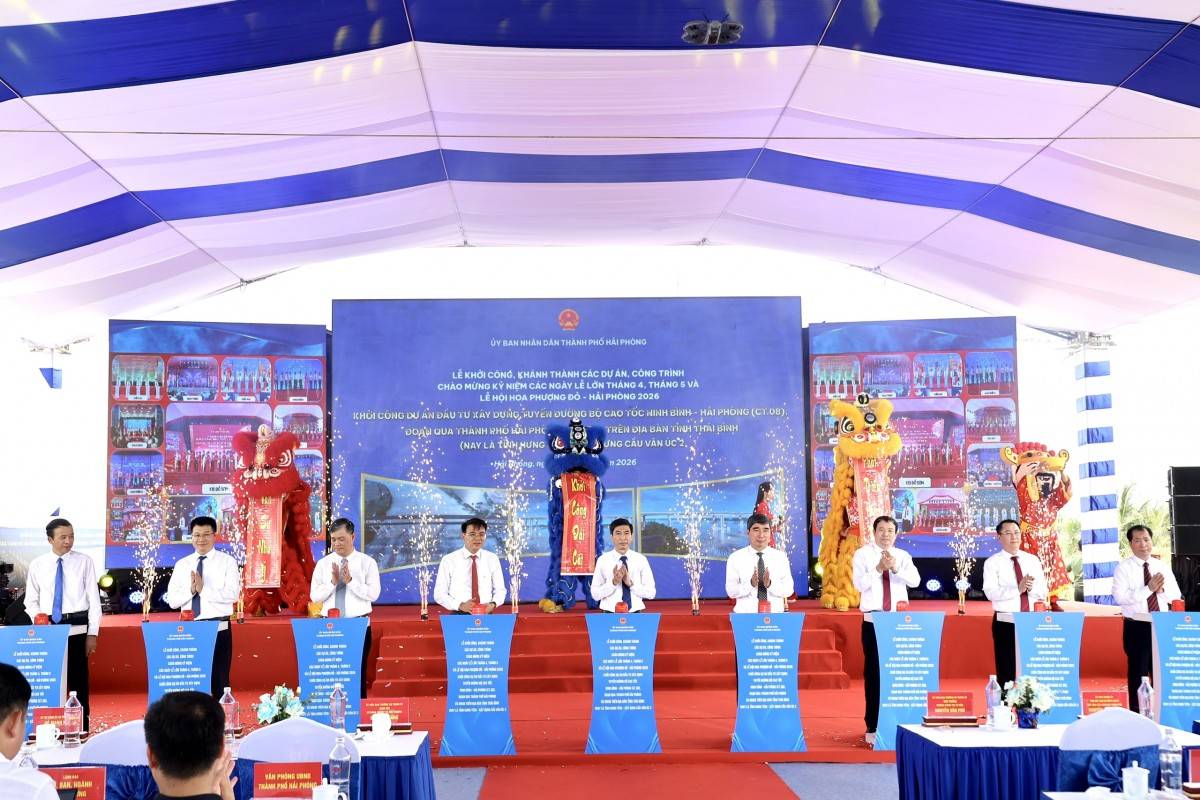Lễ khởi công Dự án đầu tư xây dựng tuyến đường bộ cao tốc Ninh Bình - Hải Phòng (CT.08), đoạn qua thành phố Hải Phòng và 9km trên địa bàn tỉnh Thái Bình (nay là tỉnh Hưng Yên) - Xây dựng cầu Văn Úc 2.