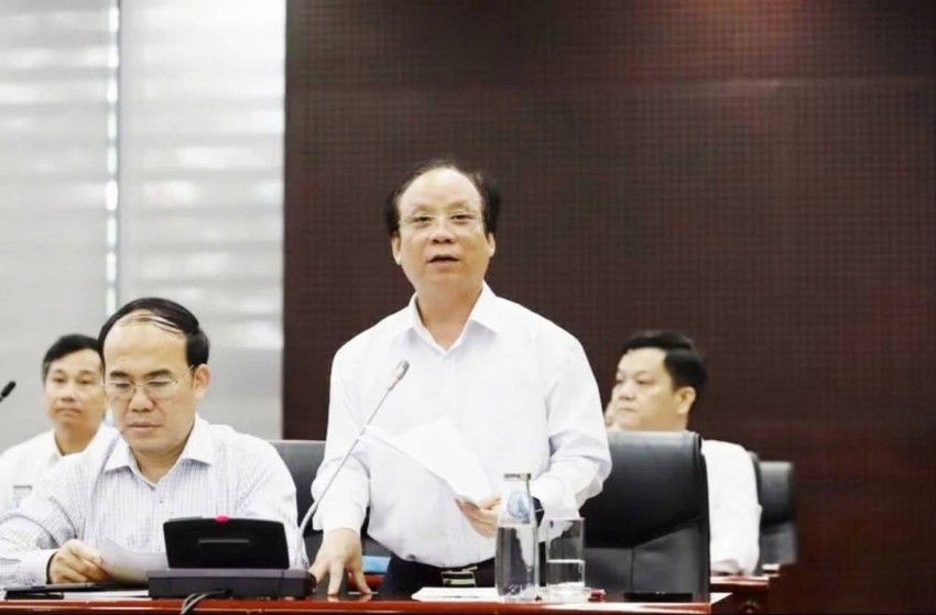 PGS.TS Nguyễn Ngọc Vũ, Giám đốc Đại học Đà Nẵng đề xuất một số kiến nghị có liên quan đến Khu đô thị đại học, đào tạo nhân lực chất lượng cao và nhiệm vụ khoa học công nghệ... tại buổi làm việc.