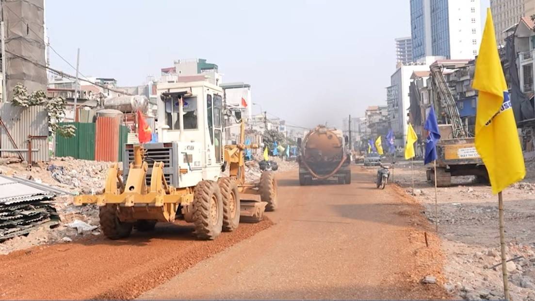 Kỳ tích về công tác giải phóng mặt bằng để thực hiện Dự án đường vành đai 1 đã trở thành bài học quý đối với Thủ đô Hà Nội.
