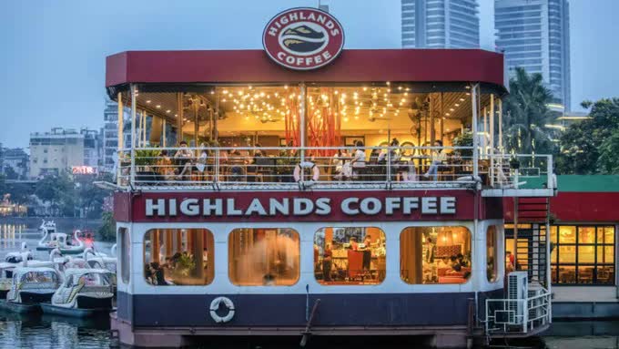 Highlands Coffee lãi gần 300 tỷ đồng, tính chuyện IPO năm 2027