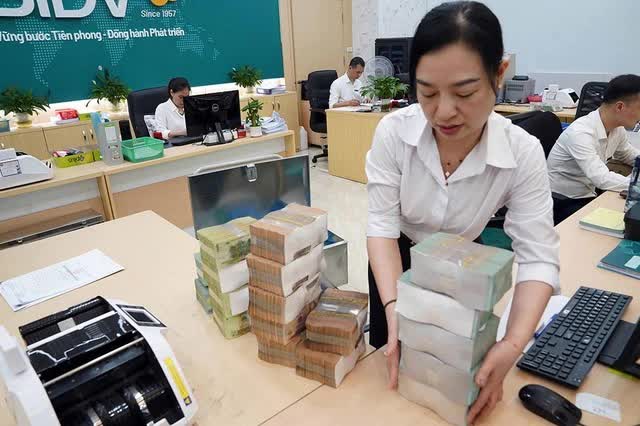 Ngành ngân hàng và mục tiêu thúc đẩy tăng trưởng kinh tế hai con số bền vững