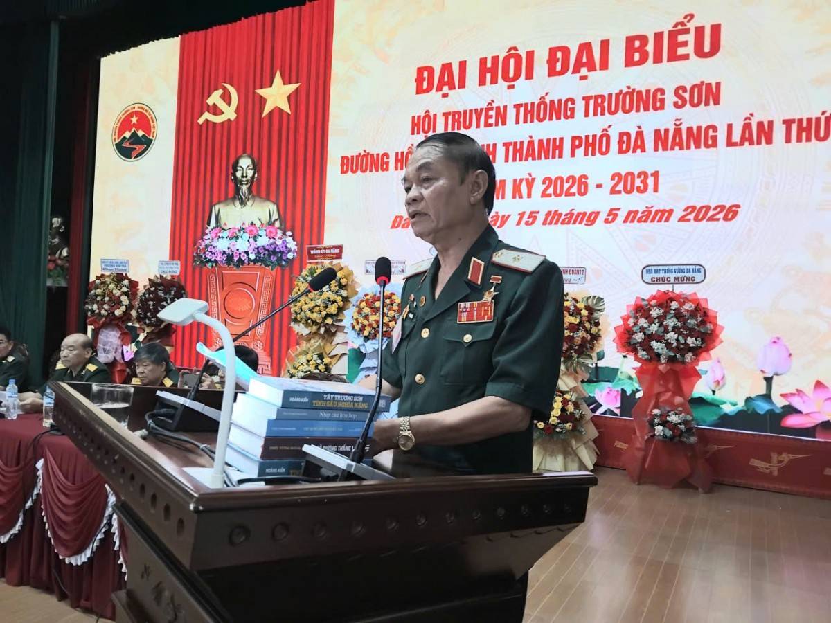 Thiếu tướng Hoàng Kiền, Anh hùng LLVTND, Phó Chủ tịch Hội Trường Sơn đường Hồ Chí Minh Việt Nam phát biể chỉ đạo Đại hội