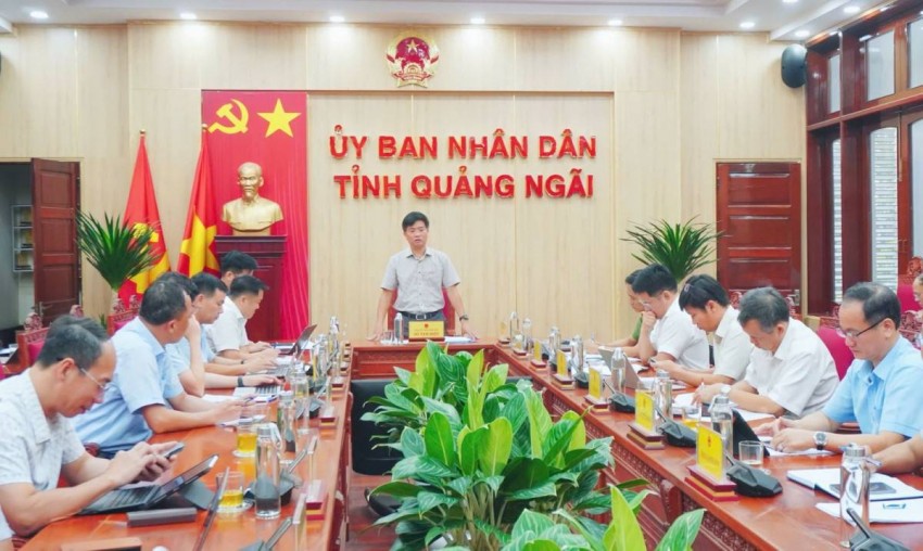 Cháy bãi rác hơn 1ha tại Nghĩa Kỳ, Quảng Ngãi: Khói đen bao trùm, lo ngại ô nhiễm không khí