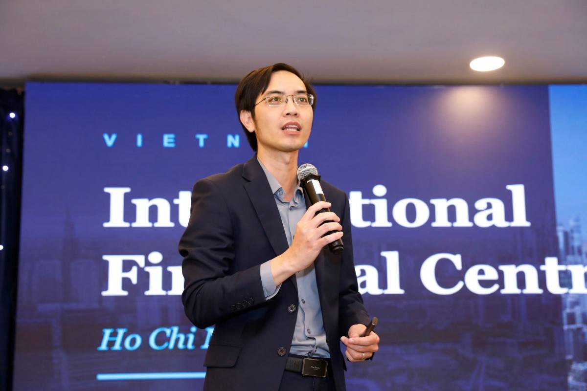 PGS.TS Nguyễn Hữu Huân - Phó Chủ tịch cơ quan điều hành Trung tâm tài chính Quốc tế tại TP. Hồ Chí Minh 